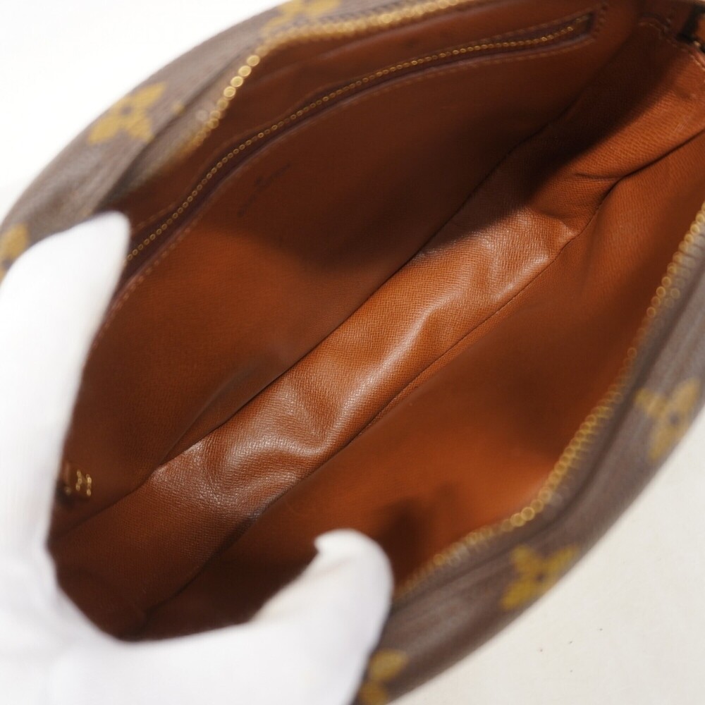 LOUIS VUITTON Authentic Brown Monogram Shoulder Bag - Picture 4 of 11